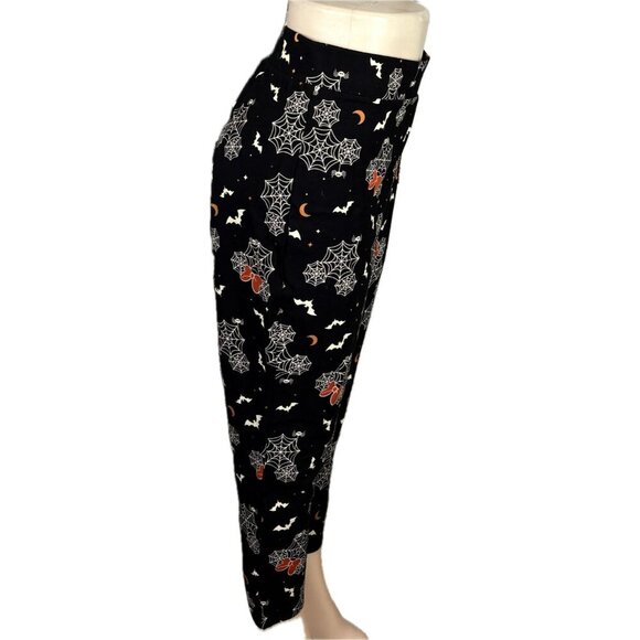 Disney +4 Black Stretch High Waisted Spooky Spider Webs & Bows Graphic Leggings - Picture 3 of 6
